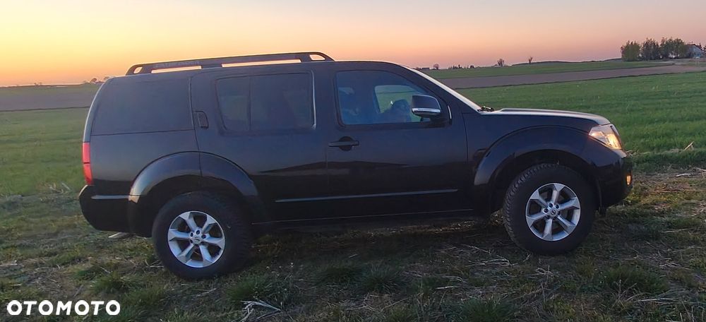 Nissan Pathfinder 2.5 D SE EU5 - 3