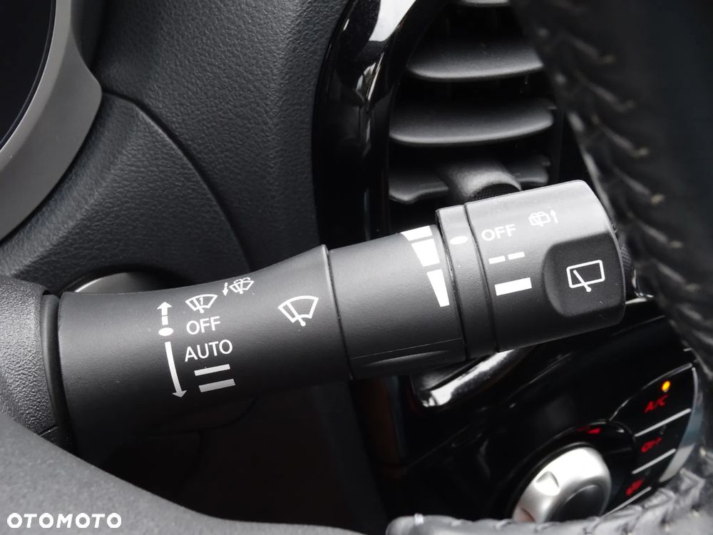 Nissan Juke 1.6 Visia - 25