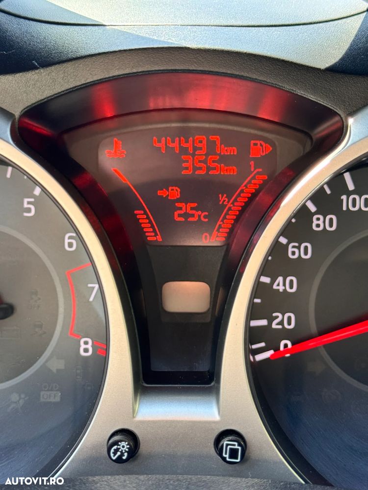 Nissan Juke 1.2L DIG-T Start/Stop N-Connecta - 8
