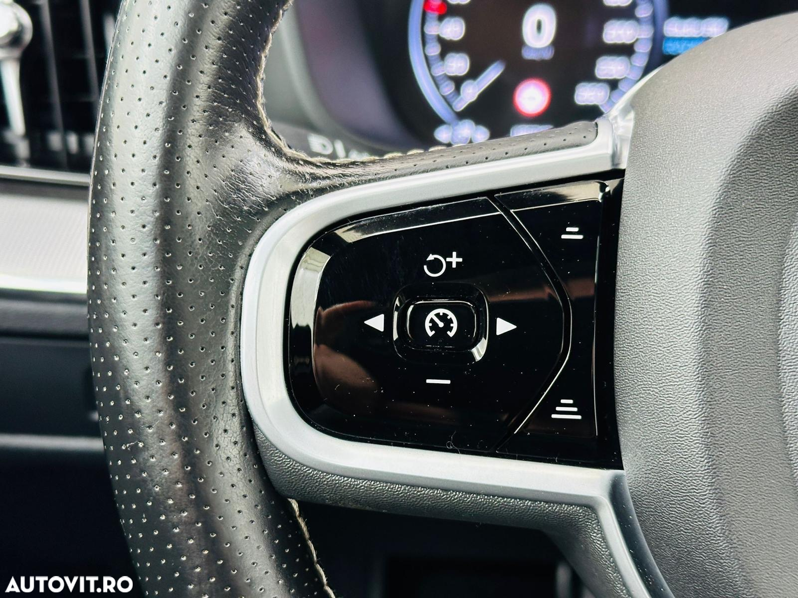 Volvo XC 60 - 31