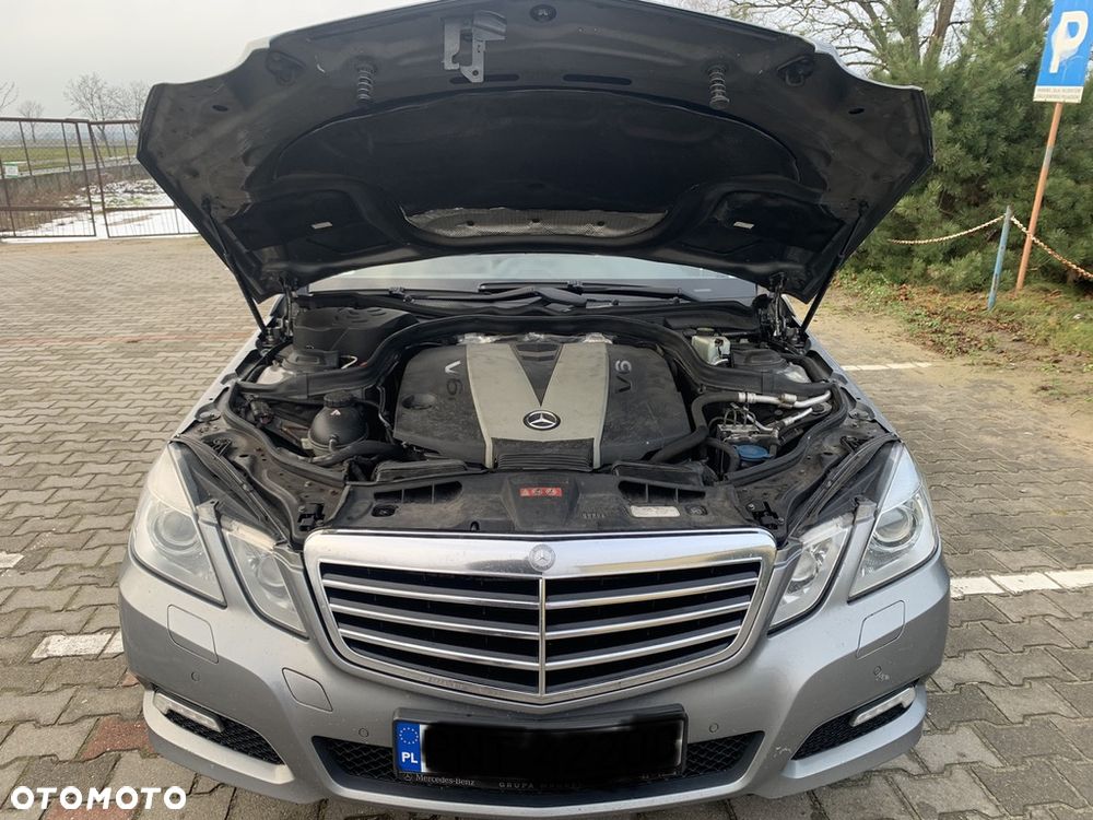 Mercedes-Benz Klasa E 350 CDI BlueEff Avantgarde - 23