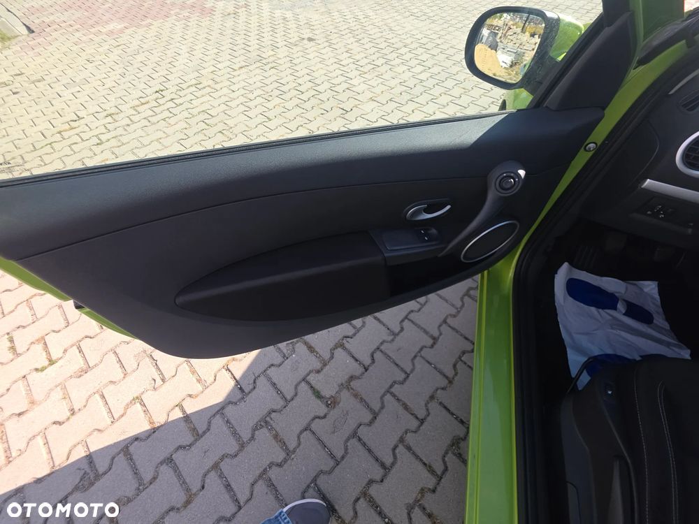 Renault Clio - 9
