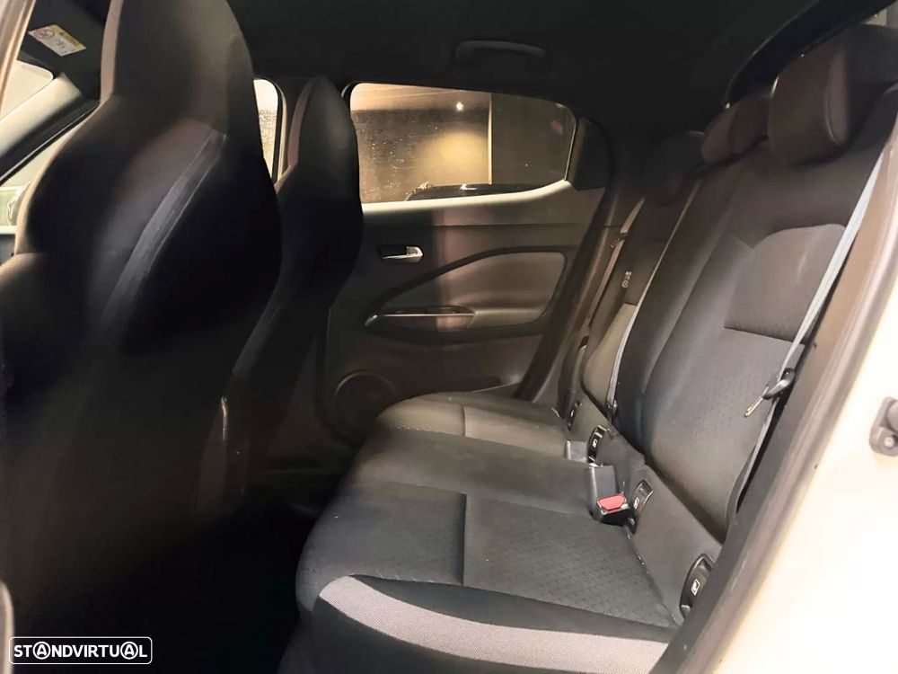 Nissan Juke 1.0 DIG-T N-Connecta DCT - 19