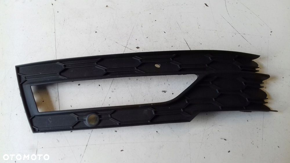 KRATKA ZDERZAKA LEWY PRZÓD SKODA OCTAVIA IV 19- - 1