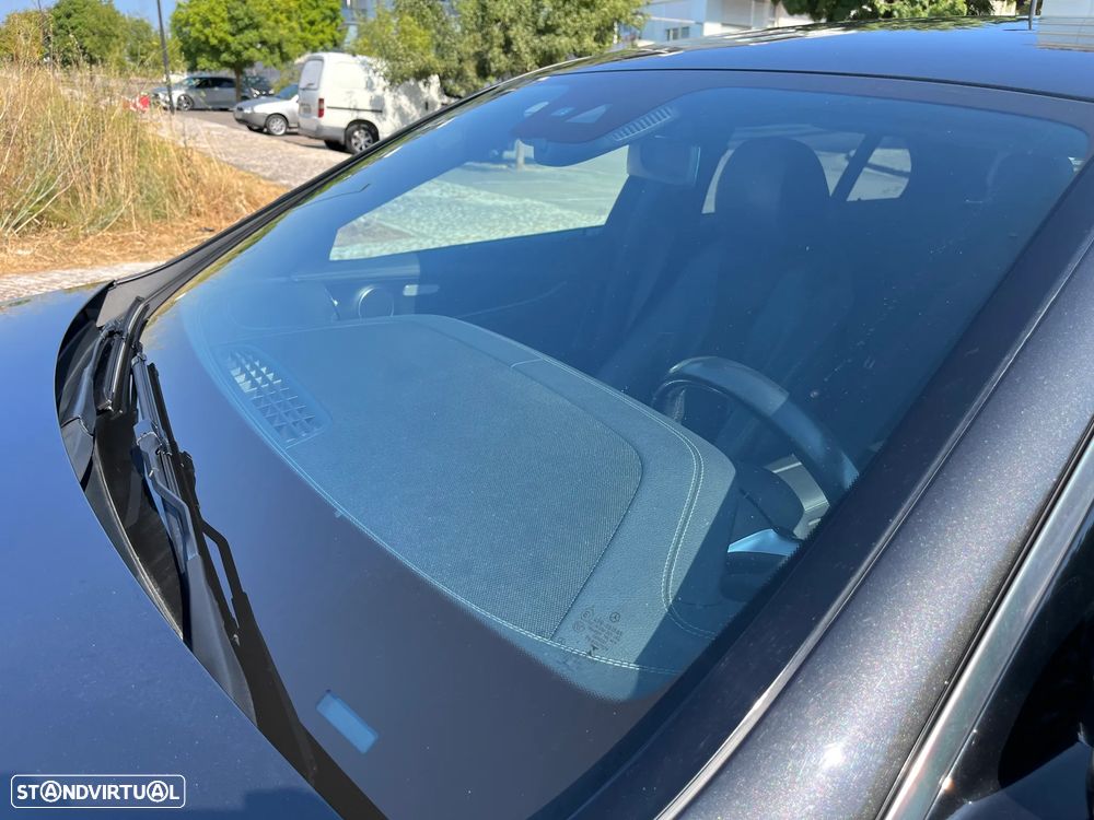 Mercedes-Benz E 300 de AMG Line - 4