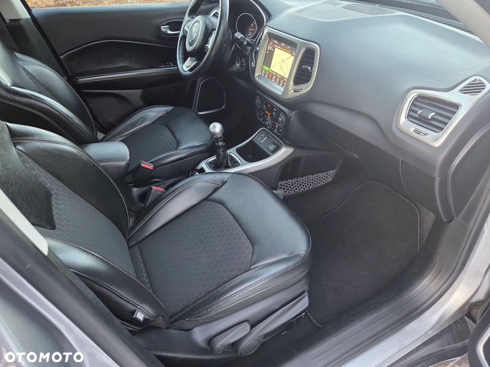 Jeep Compass 1.4 MultiAir Longitude - 33