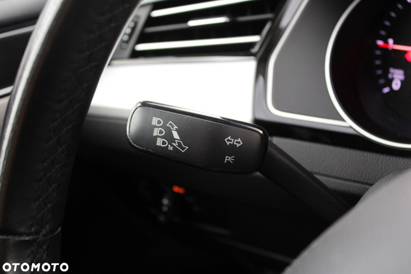 Volkswagen Passat 2.0 TDI BMT Comfortline DSG - 31