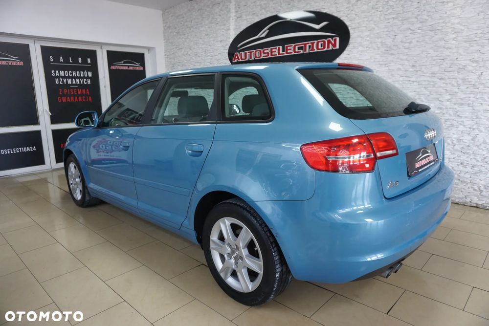 Audi A3 Sportback 2.0 TDI Ambiente - 10