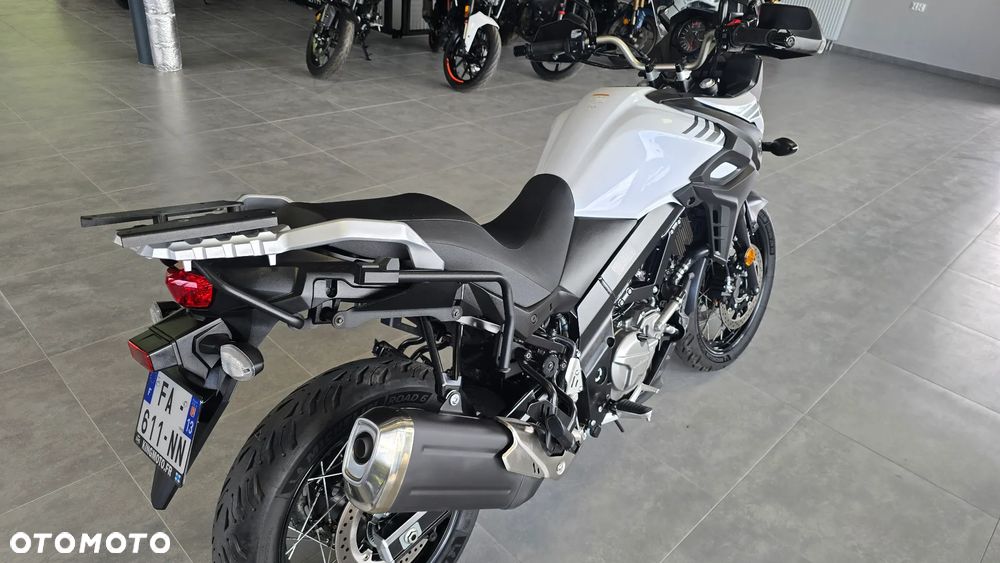 Suzuki V-STROM - 32