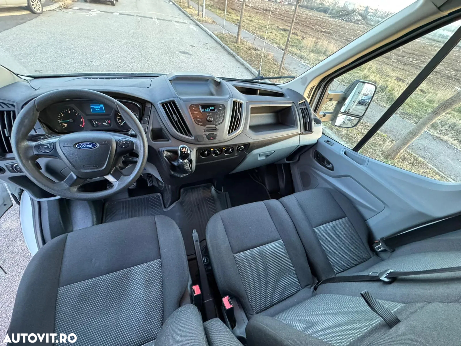 Ford Transit - 12