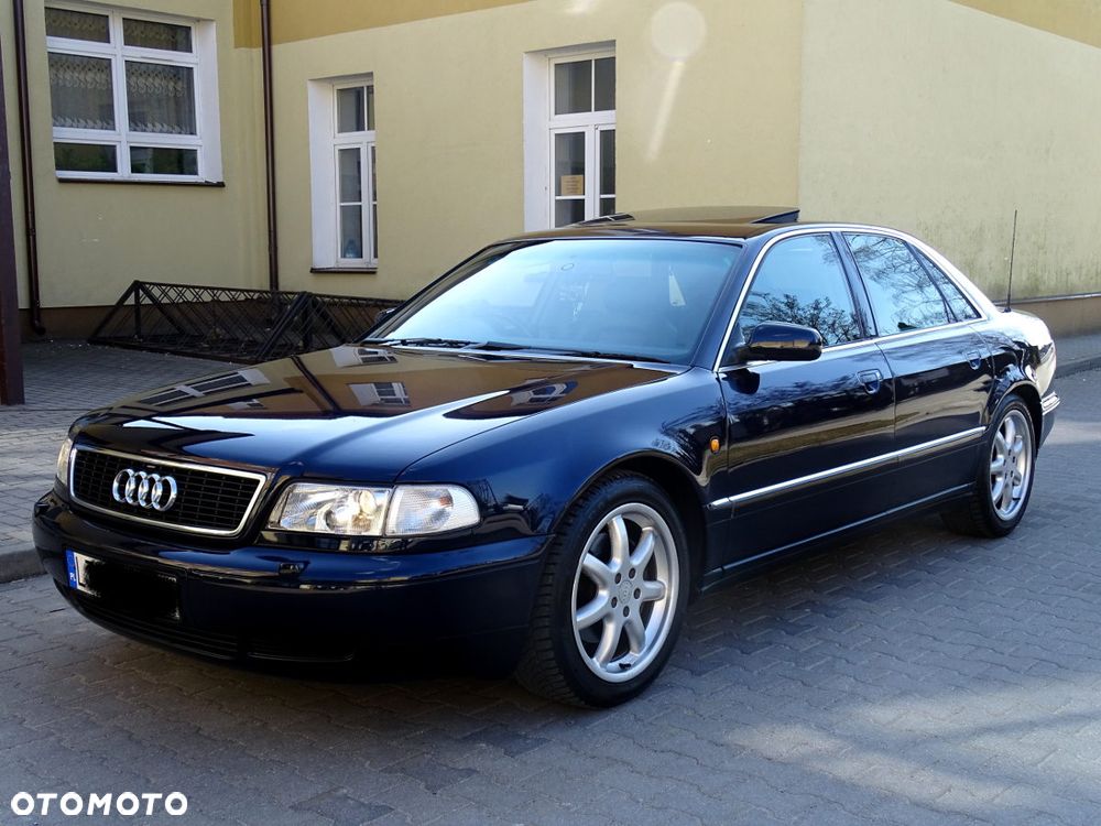 Audi A8 - 1