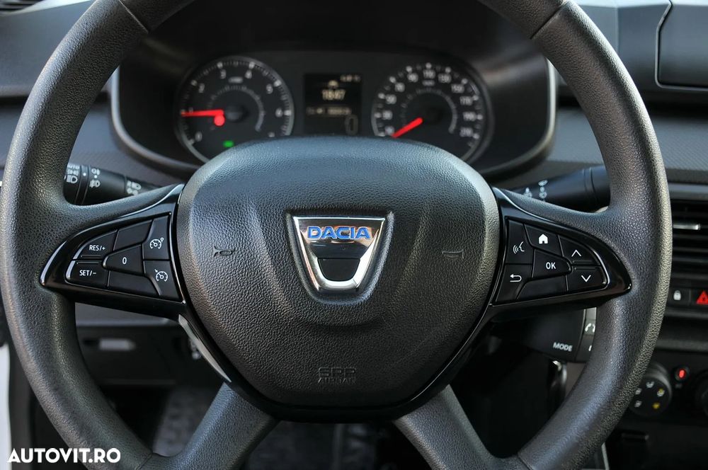 Dacia Logan TCe 90 Essential - 11