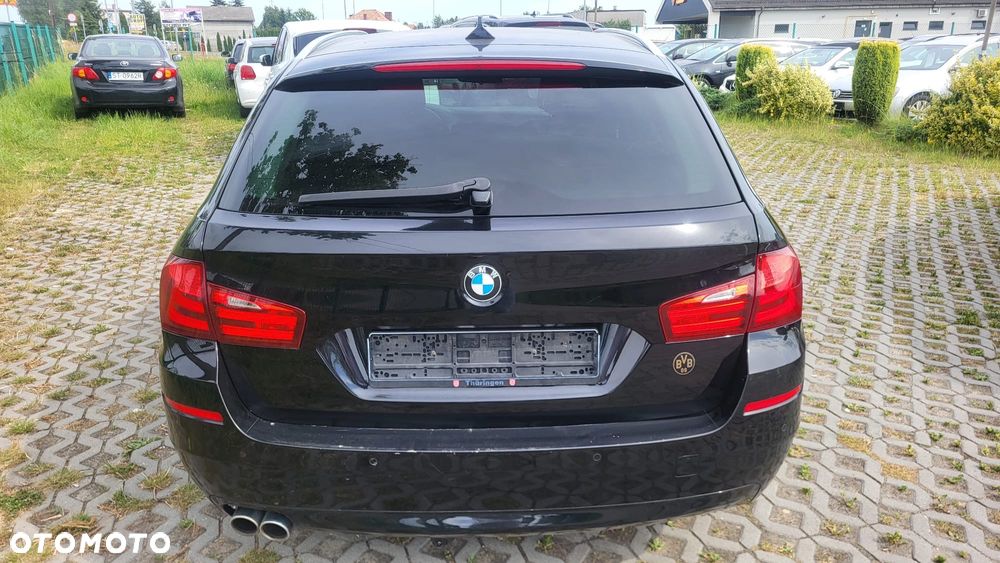 BMW Seria 5 520d Touring - 13