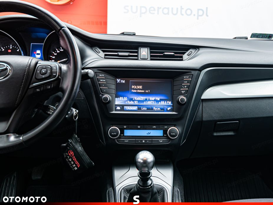 Toyota Avensis - 17