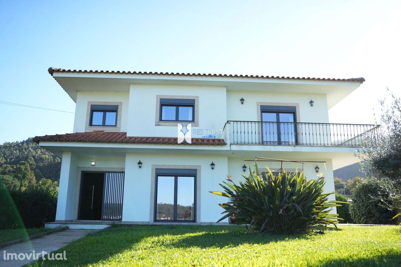 MORADIA T4 COM PISCINA E TERRENO, SEZURES, FAMALICÃO - Grande imagem: 3/33