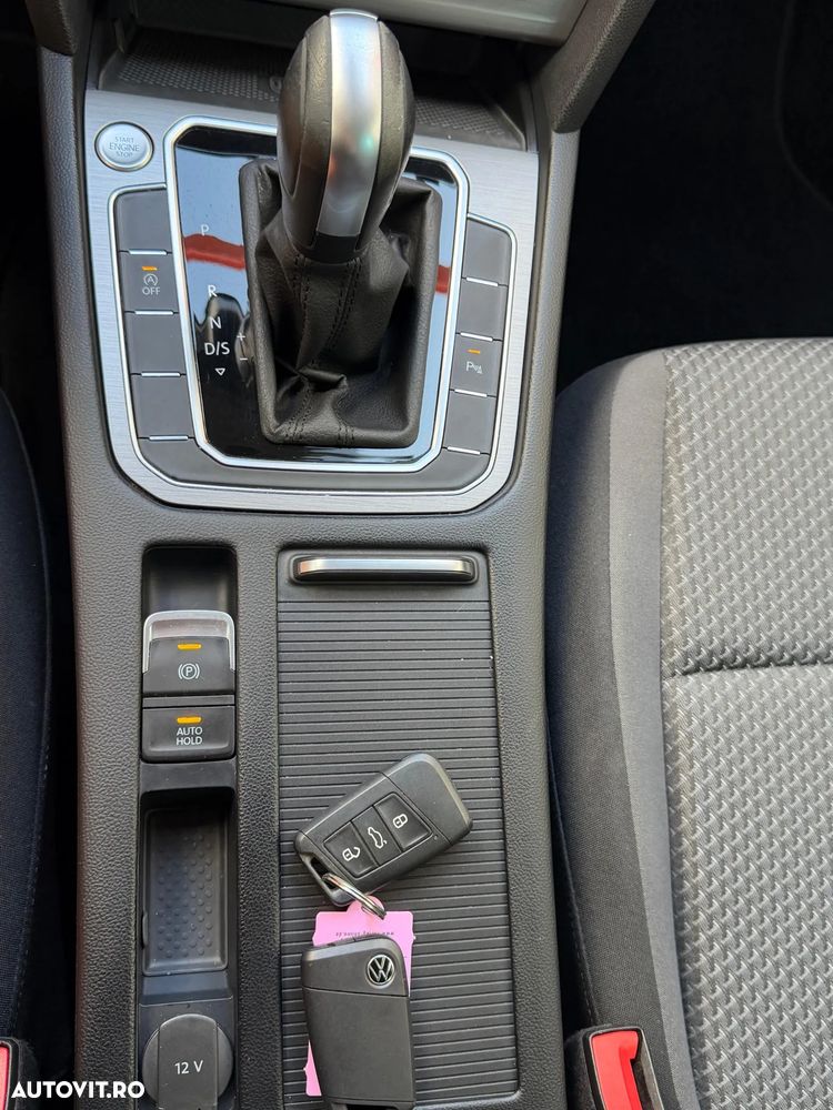 Volkswagen Passat 2.0 TDI DSG Comfortline - 6