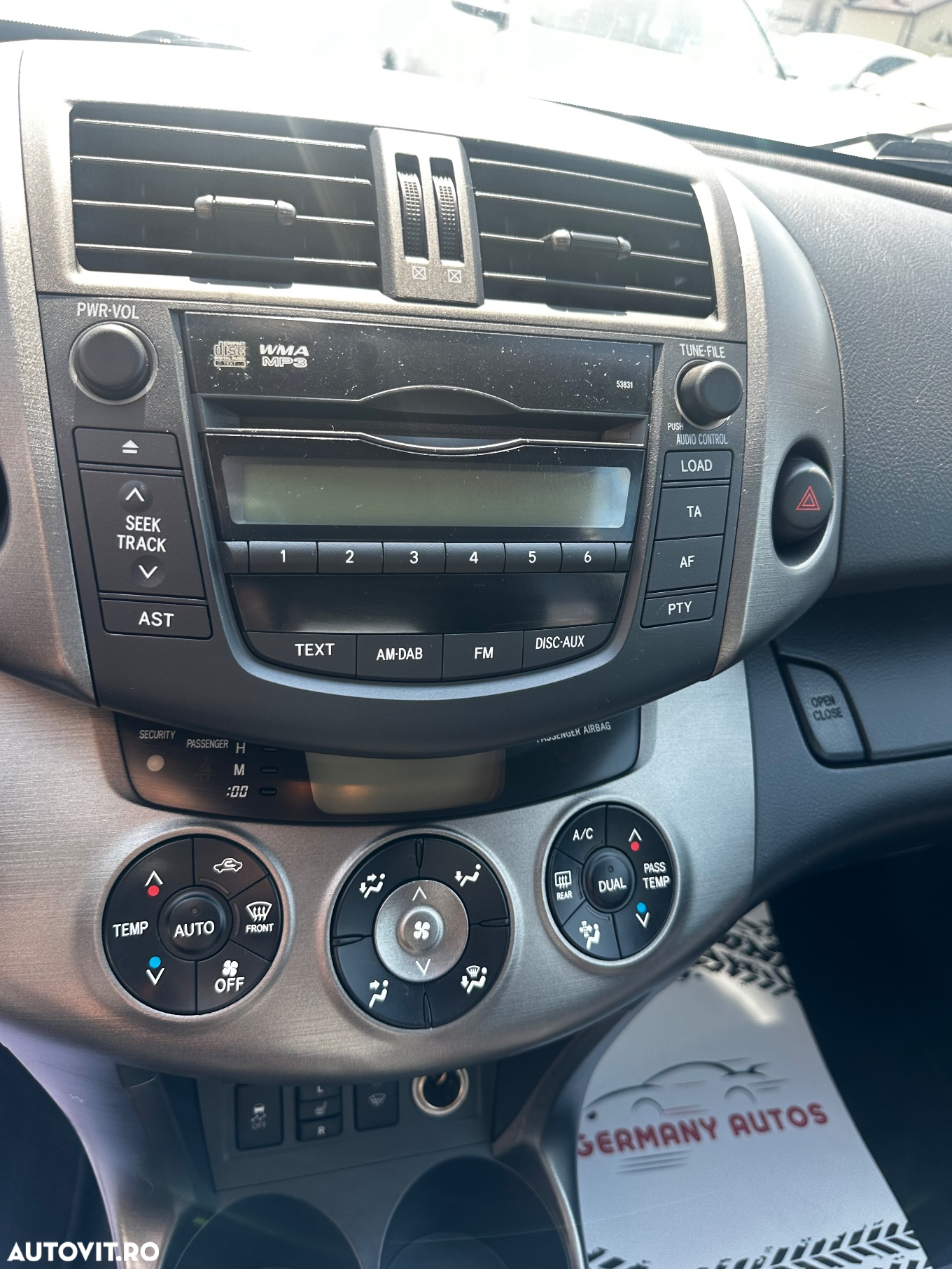 Toyota RAV4 - 22