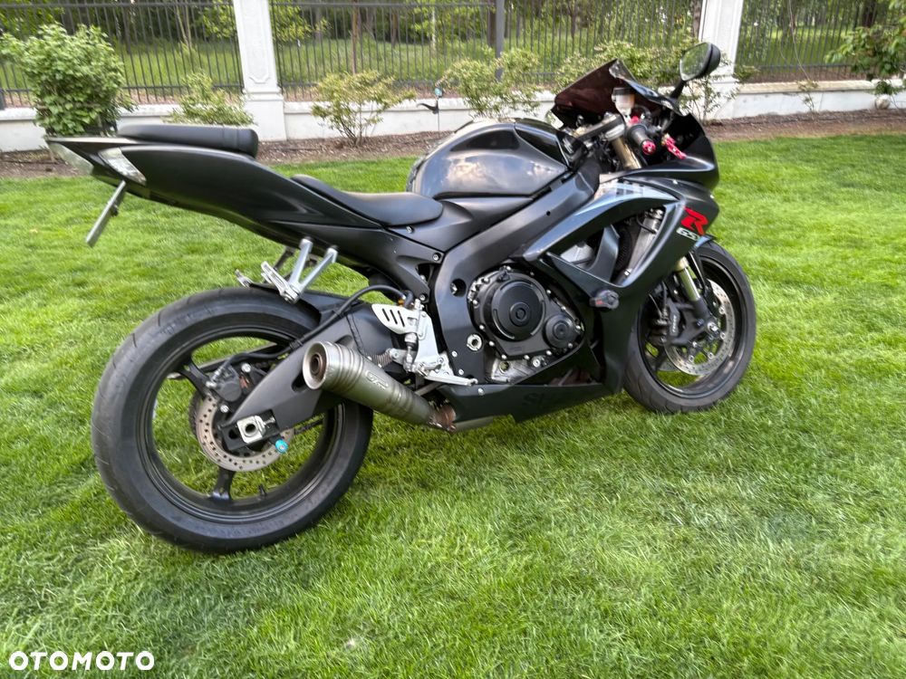 Suzuki GSX-R - 6