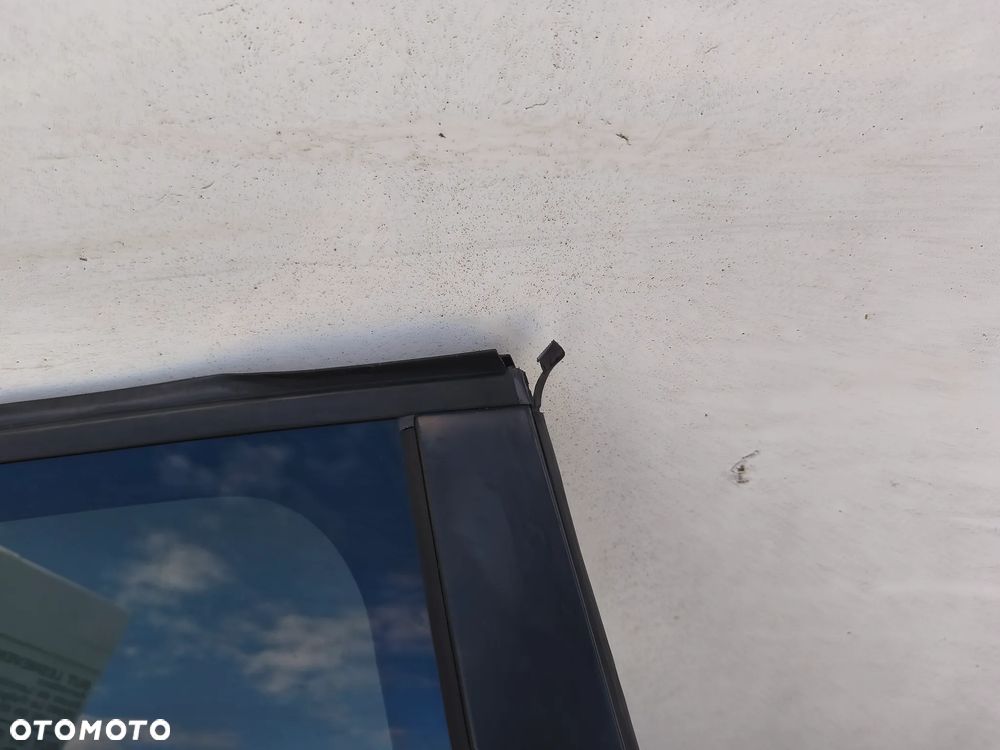 DRZWI PRAWY TYŁ PRAWE TYLNE KTP PEUGEOT 208 - 8