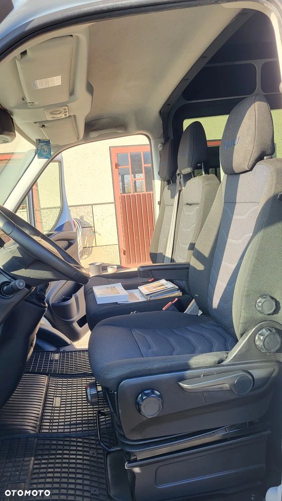 Iveco Daily 35S180 / doka / auto brygadowe / 6 osobowe / - 25