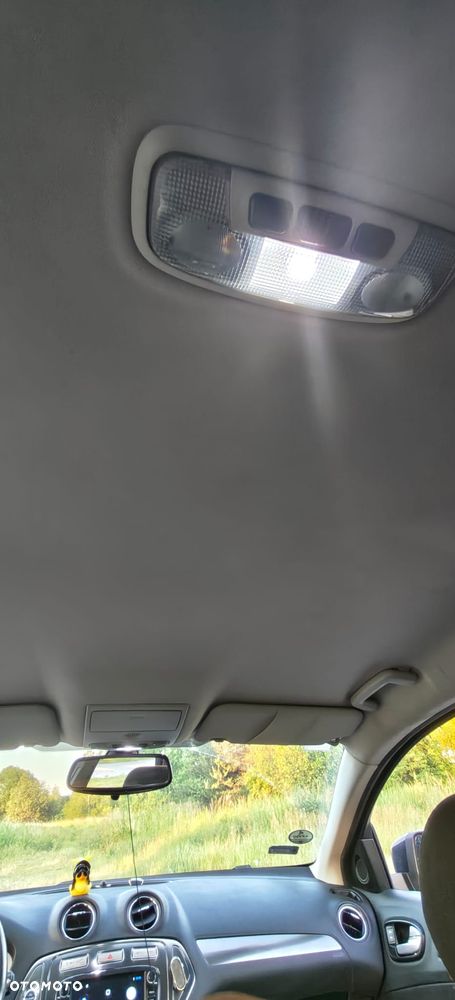 Ford Mondeo 2.0 TDCi Ghia - 12