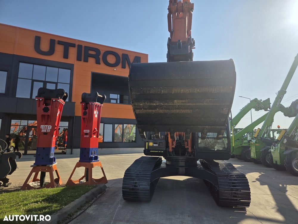 Hitachi ZX210LC-6, 2021, 2.676h, 23,1 tone, CUPLA RAPIDA HIDRAULICA, cupa 1,3mc, 3 pompe hidr, inst picon, camera spate si laterale, antifurt, latime 2,99m, ad sapare 7m, cons mediu 12l/h, lant 90% ok, posibil leasing-STARE CA NOU-PROMOTIE 99.750 Eur+Tva - 8