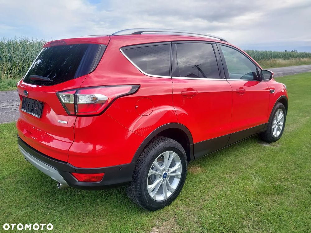 Ford Kuga 1.5 EcoBoost 2x4 Titanium - 3