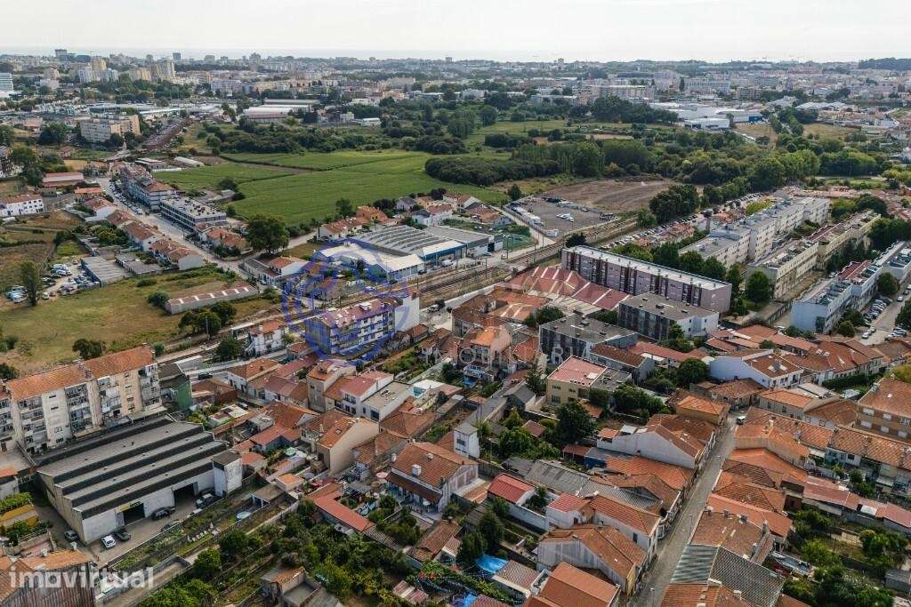 Cidreira 64 |Projeto de Arquitetura | 5 apartamentos | São Mamede de I - Grande imagem: 3/30