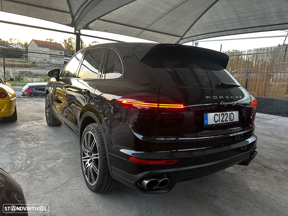 Porsche Cayenne - 5