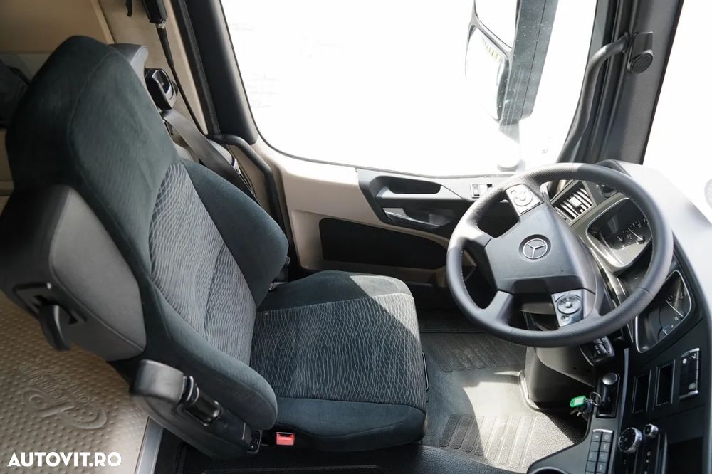 Mercedes-Benz ACTROS 2545 / CORTINĂ  8,8 m / DHOLLANDIA LIFT - 2.000 KG / PODEA REZISTENTĂ / PUNȚ DE DIRECȚIE / EURO 6 - 27