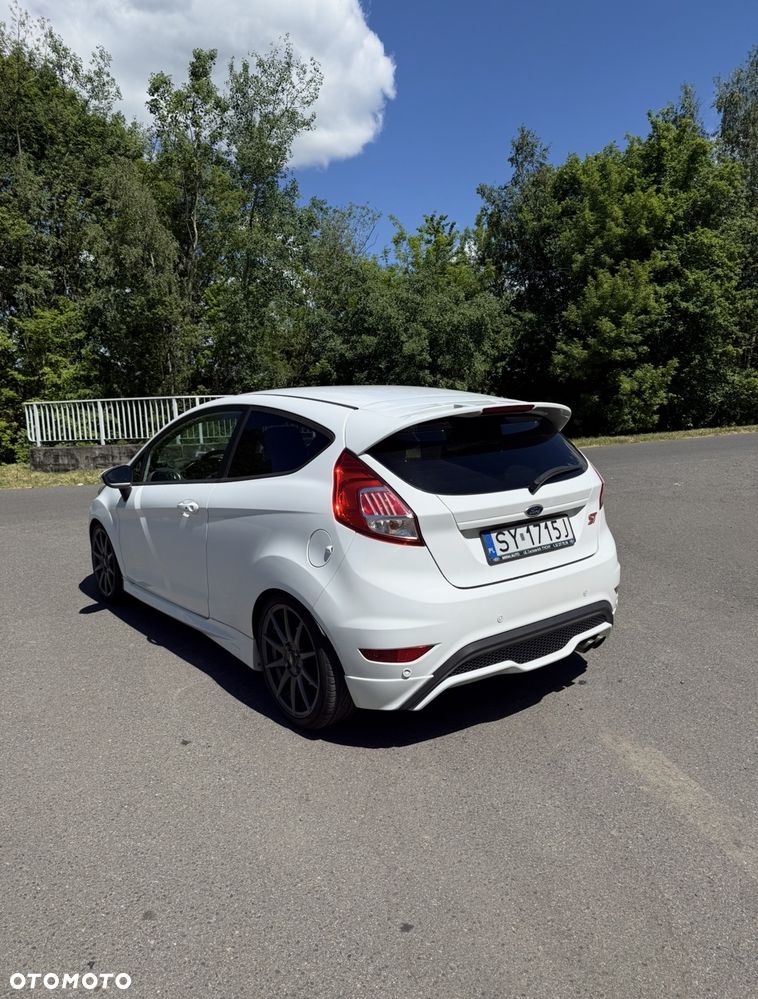 Ford Fiesta 2016 photo 4
