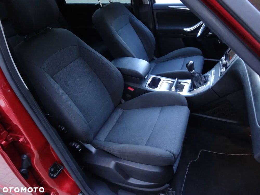Ford S-Max 2.0 Titanium - 26