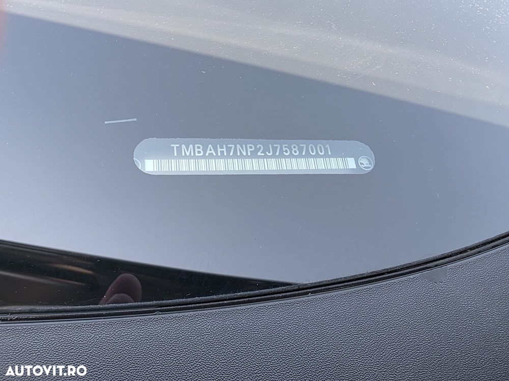 Skoda Superb 2.0 TDI DSG Active - 14