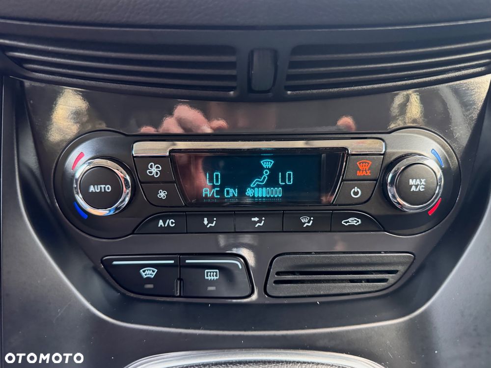 Ford Kuga - 17