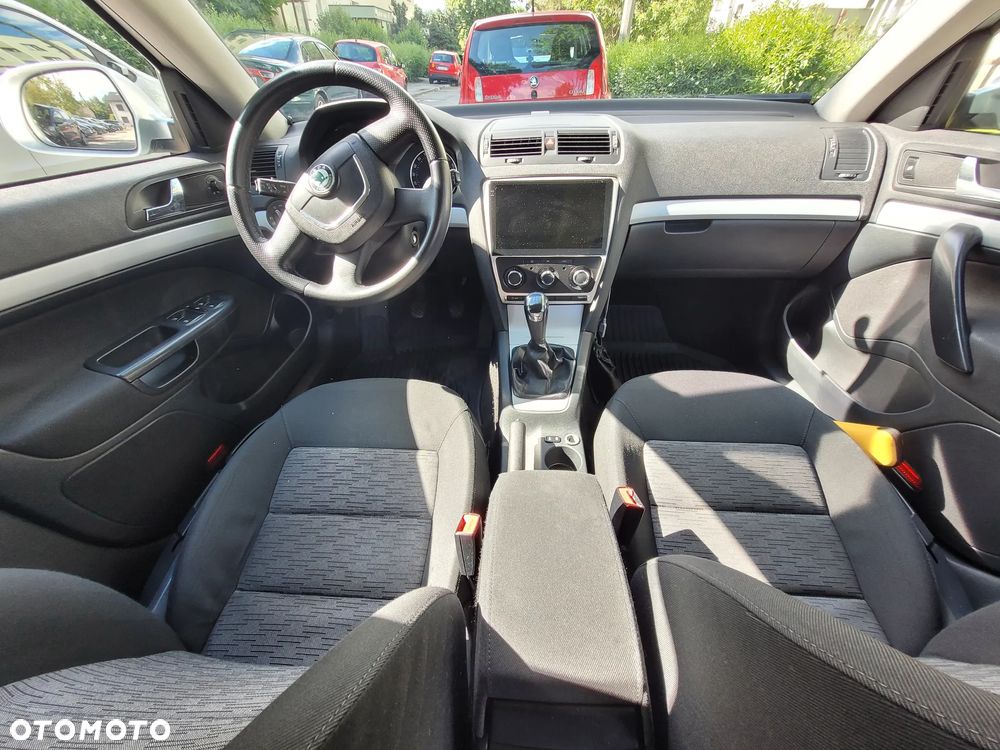 Skoda Octavia 1.6 TDI Ambiente - 6