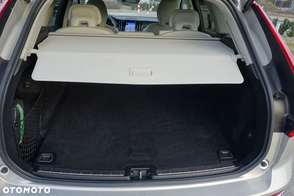Volvo XC 60 B4 D AWD Inscription - 14