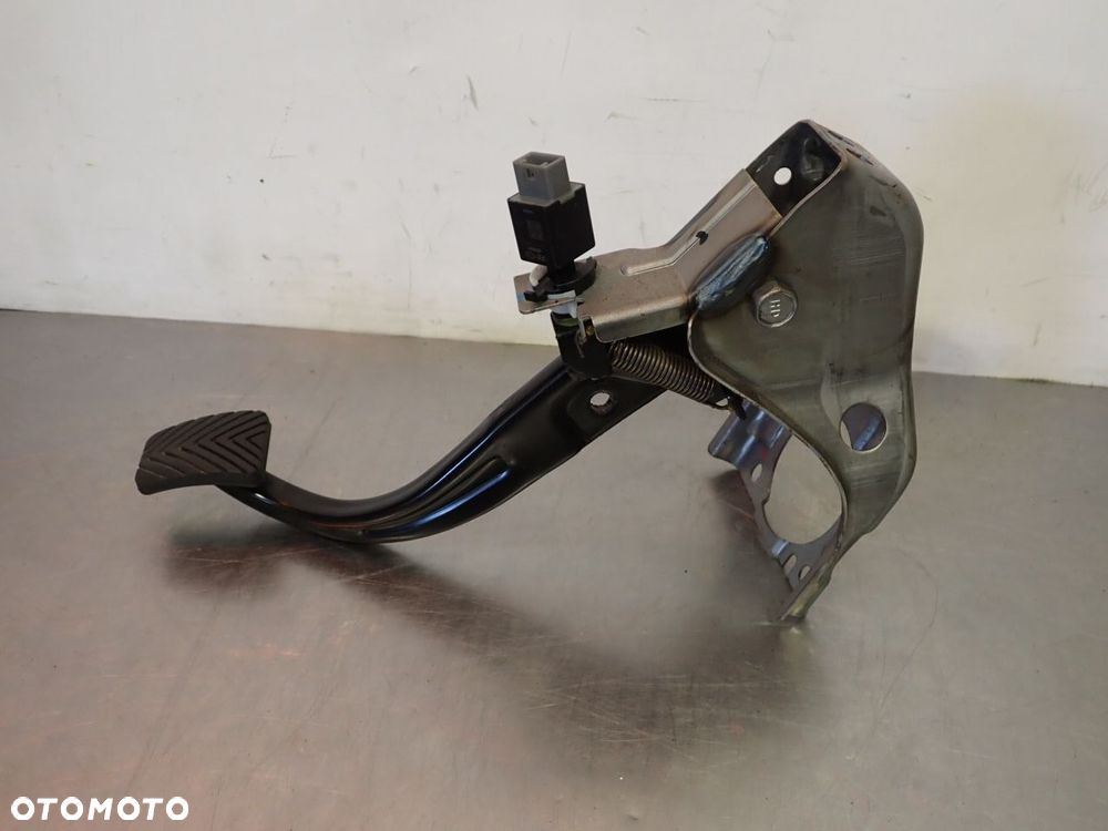 PEDAŁ HAMULCA HYUNDAI I30 III  32800-G4100 - 2