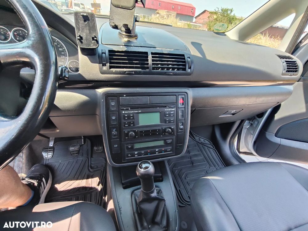Volkswagen Sharan 2.0 TDI DPF Highline - 15