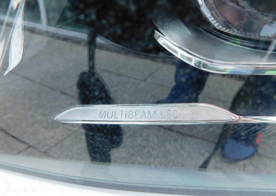 Mercedes-Benz Klasa E 220 d 4-Matic 9G-TRONIC - 35