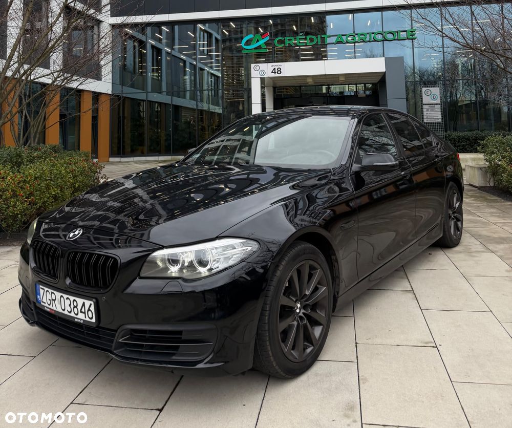 BMW Seria 5 525d xDrive Luxury Line - 1