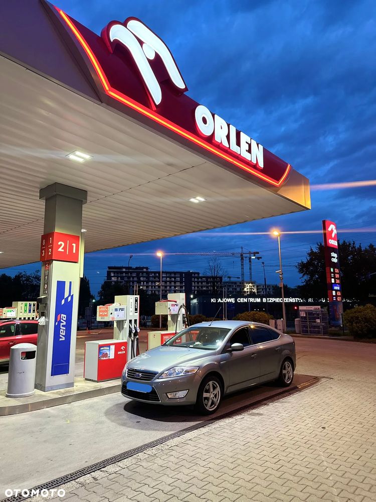 Ford Mondeo 2.3 Ghia - 9