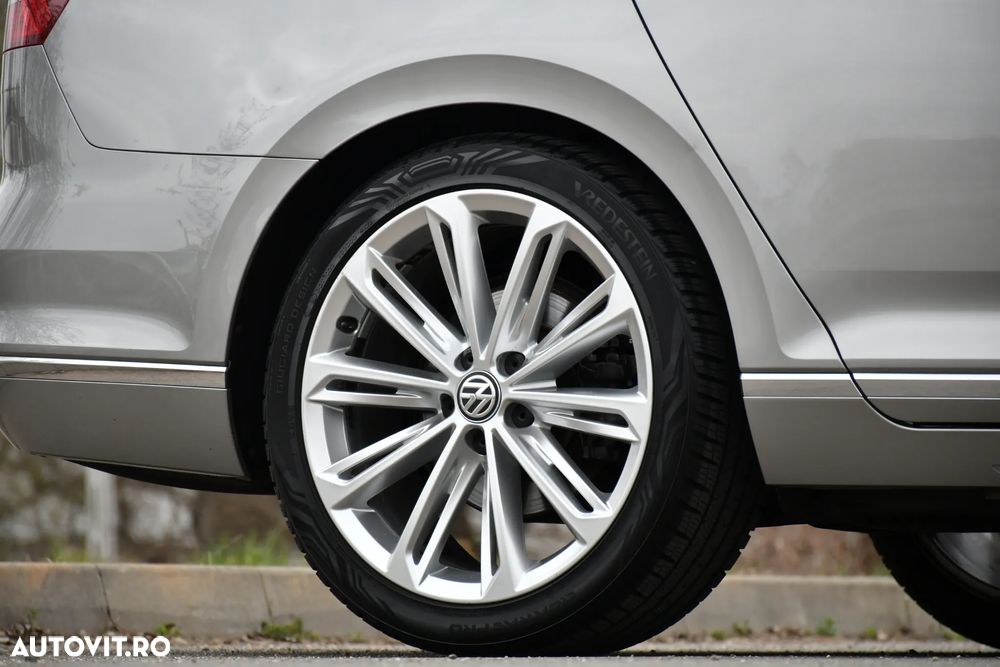 Volkswagen Passat 1.6 TDI SCR DSG Comfortline - 16