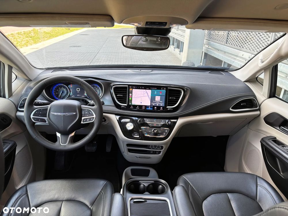 Chrysler Pacifica - 19