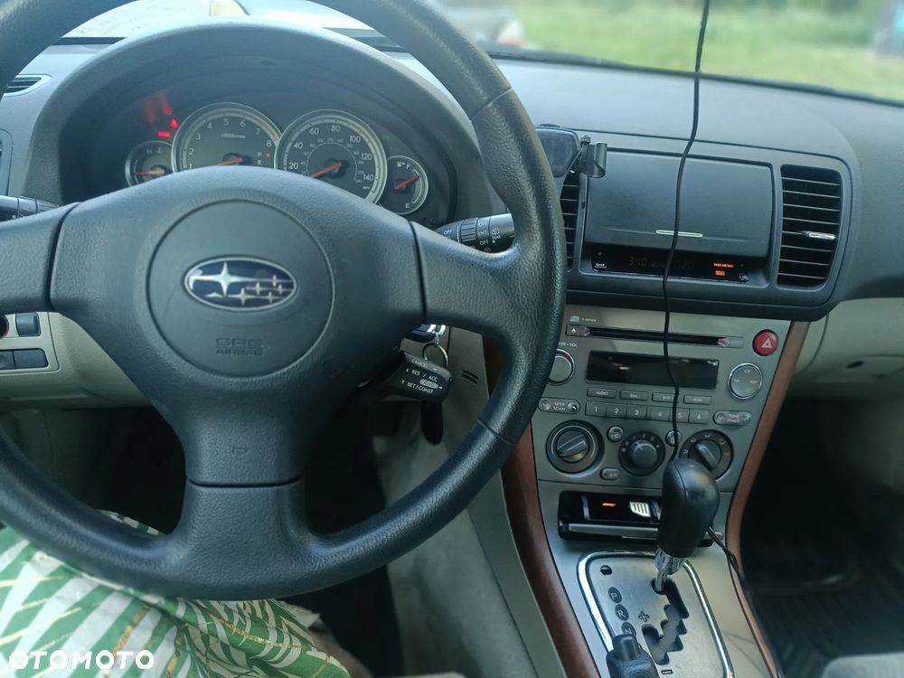 Subaru Legacy 2.5i AT - 18