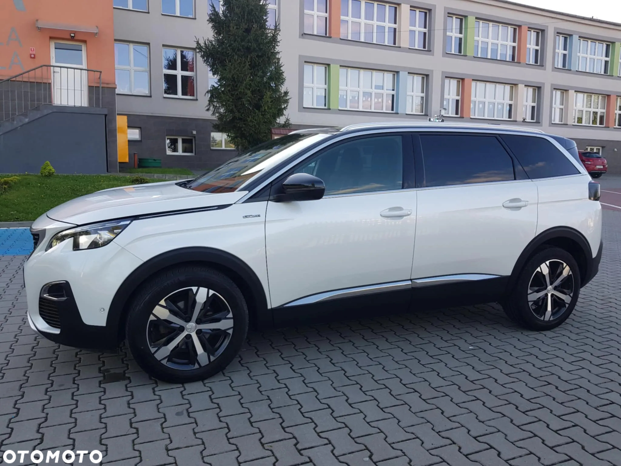 Peugeot 5008 - 35