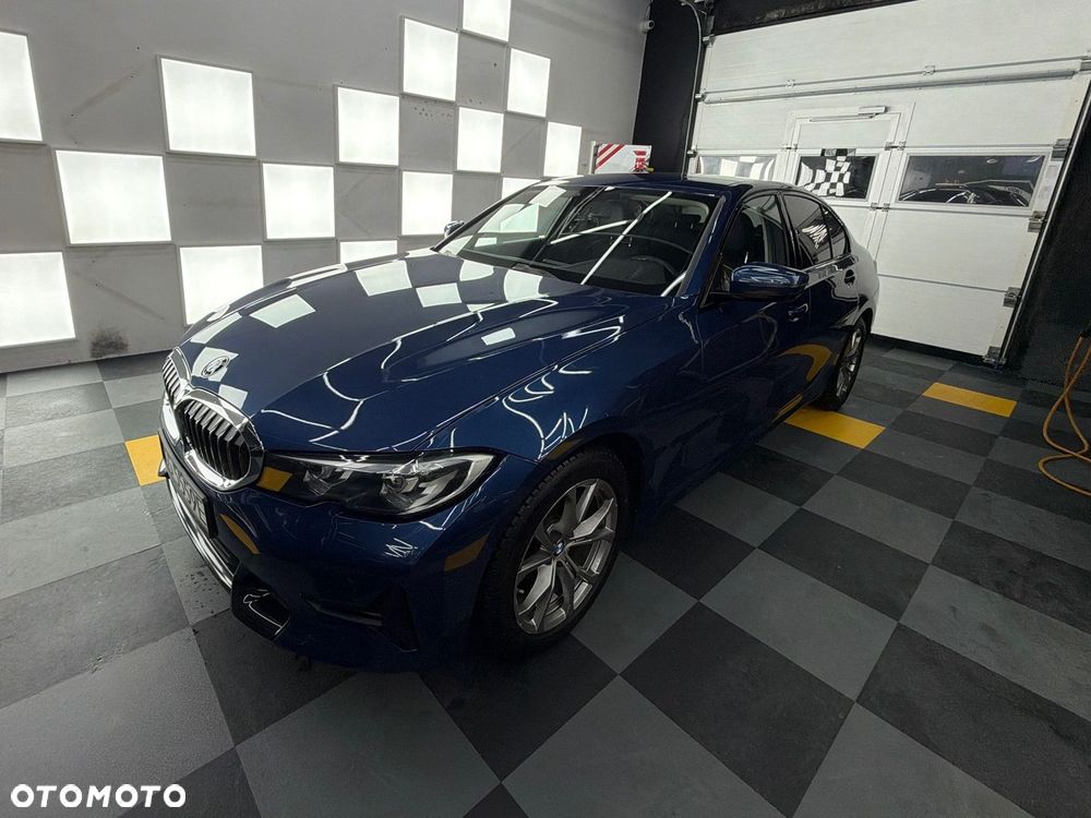 BMW Seria 3 318d Sport Line - 13