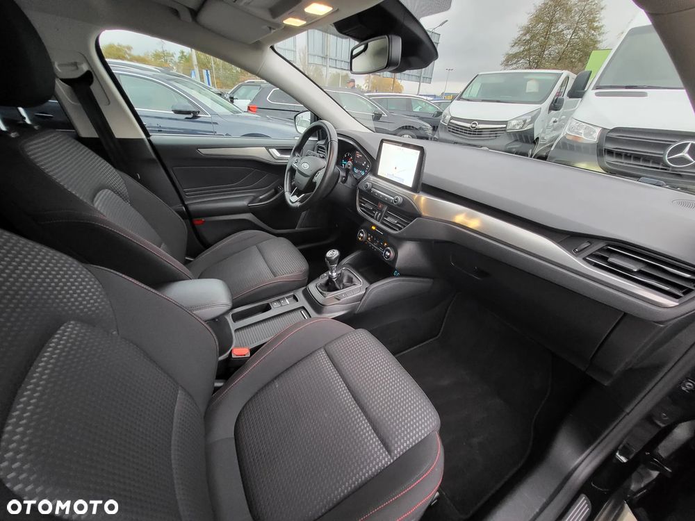Ford Focus SW 1.5 EcoBlue S&S TITANIUM - 9