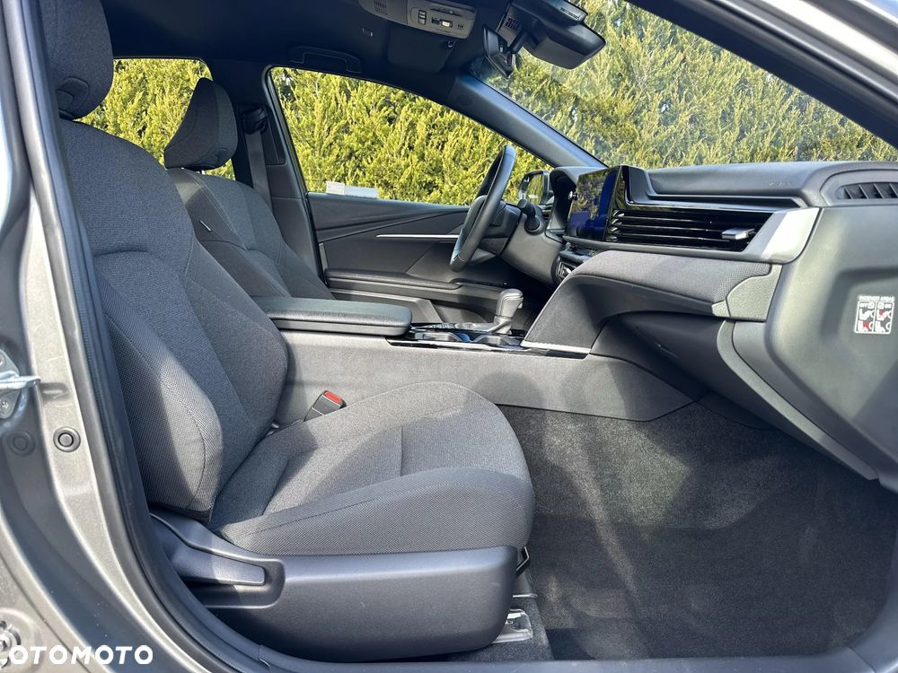 Toyota Camry 2.5 Hybrid Dynamic Force Comfort e-CVT - 15