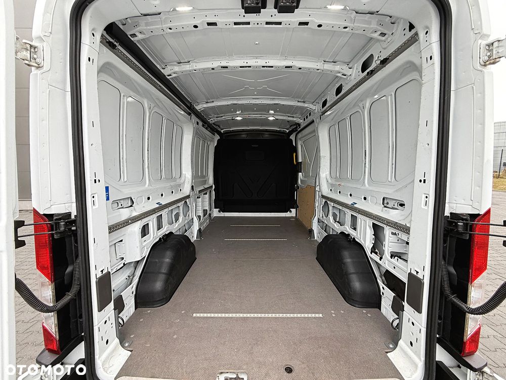 Ford Transit - 23