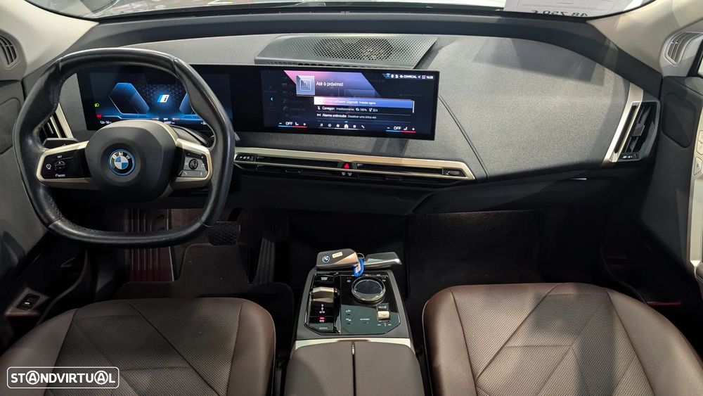 BMW iX xDrive 40 - 18